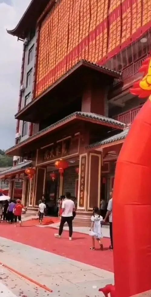 請問這是同一個(gè)人嗎？插圖7