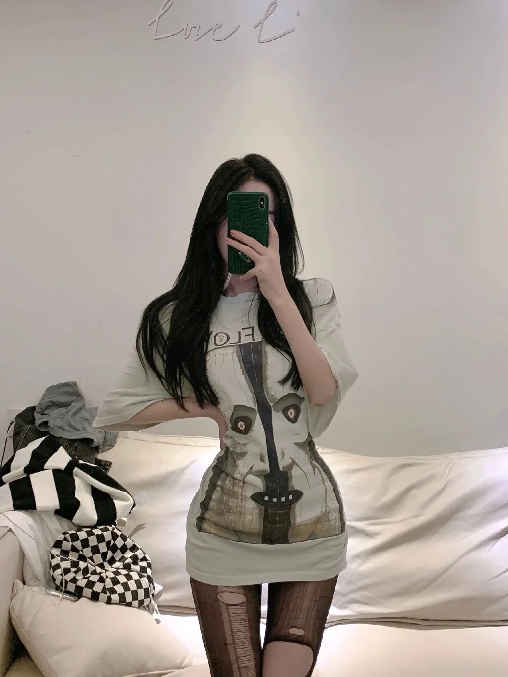 妹子絲襪都破了，好心疼??！插圖7